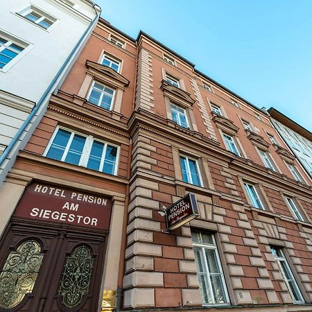 Hotel-Pension Am Siegestor Münih Dış mekan fotoğraf