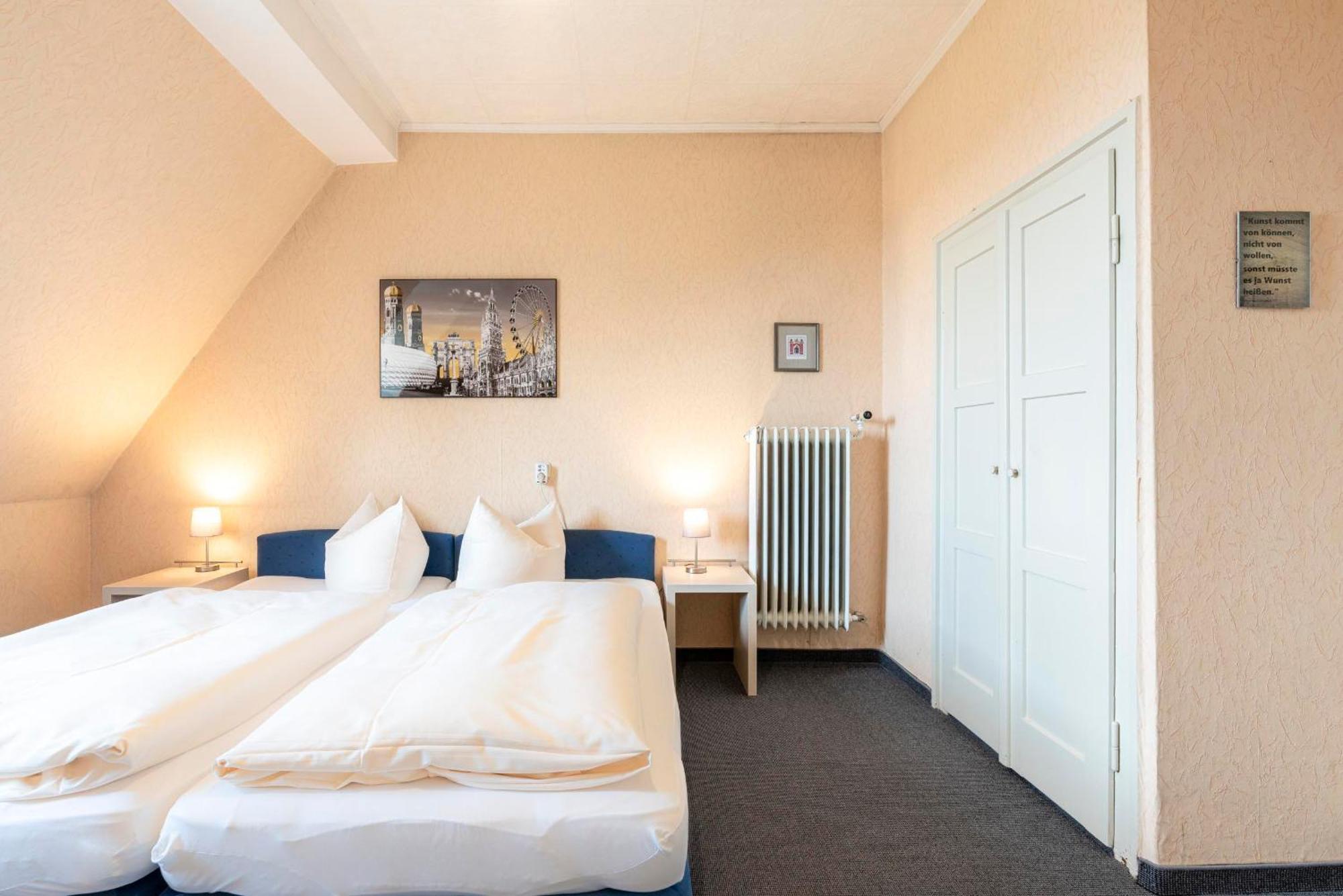 Hotel-Pension Am Siegestor Münih Dış mekan fotoğraf